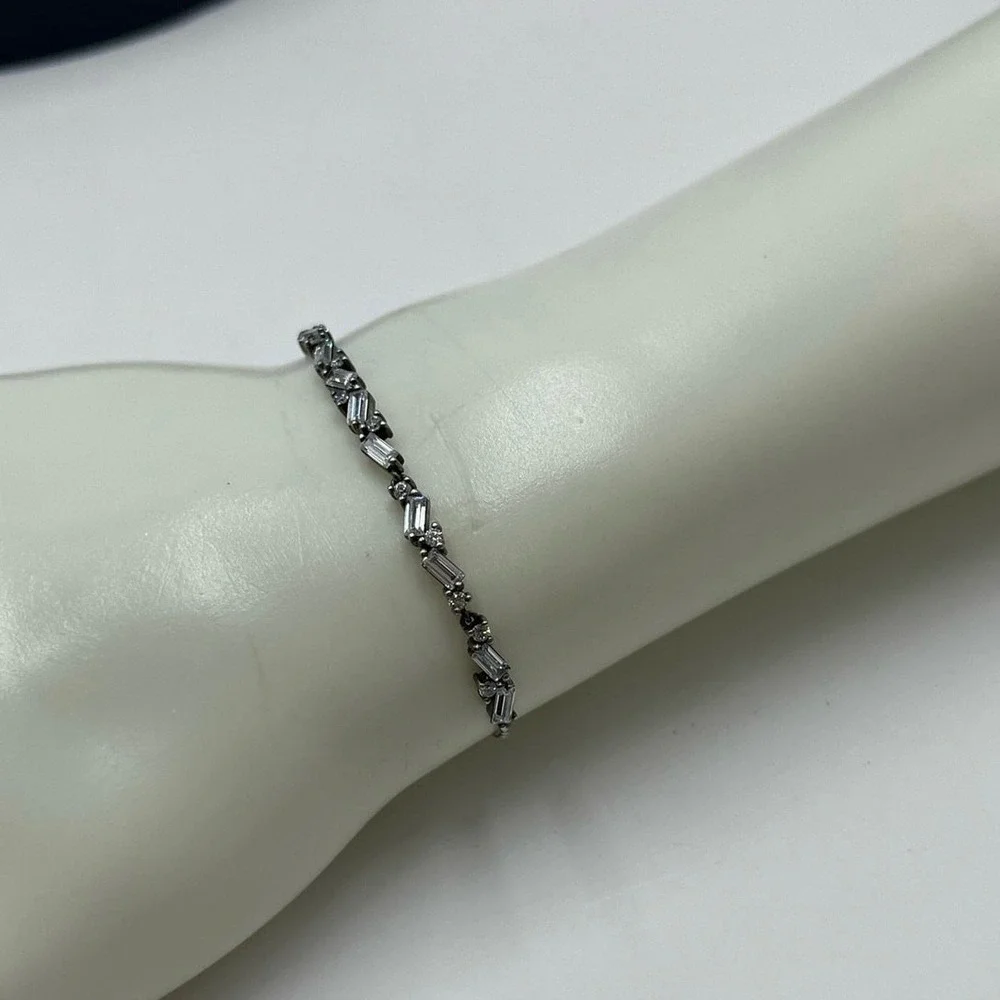 Pandora Glacial Beauty Sliding Bracelet Bolo (Item #597558CZ) Baguette Adj
